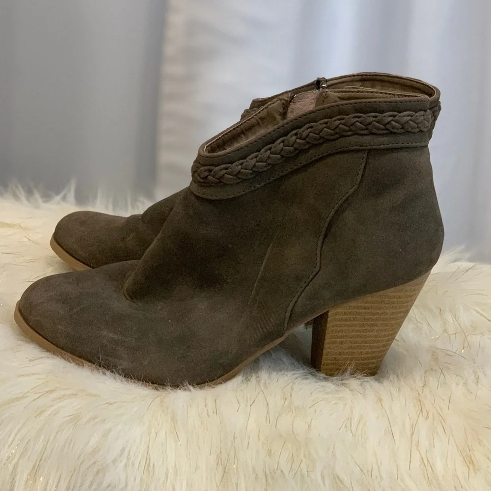 Charlotte Russe brown suede boots size 7
